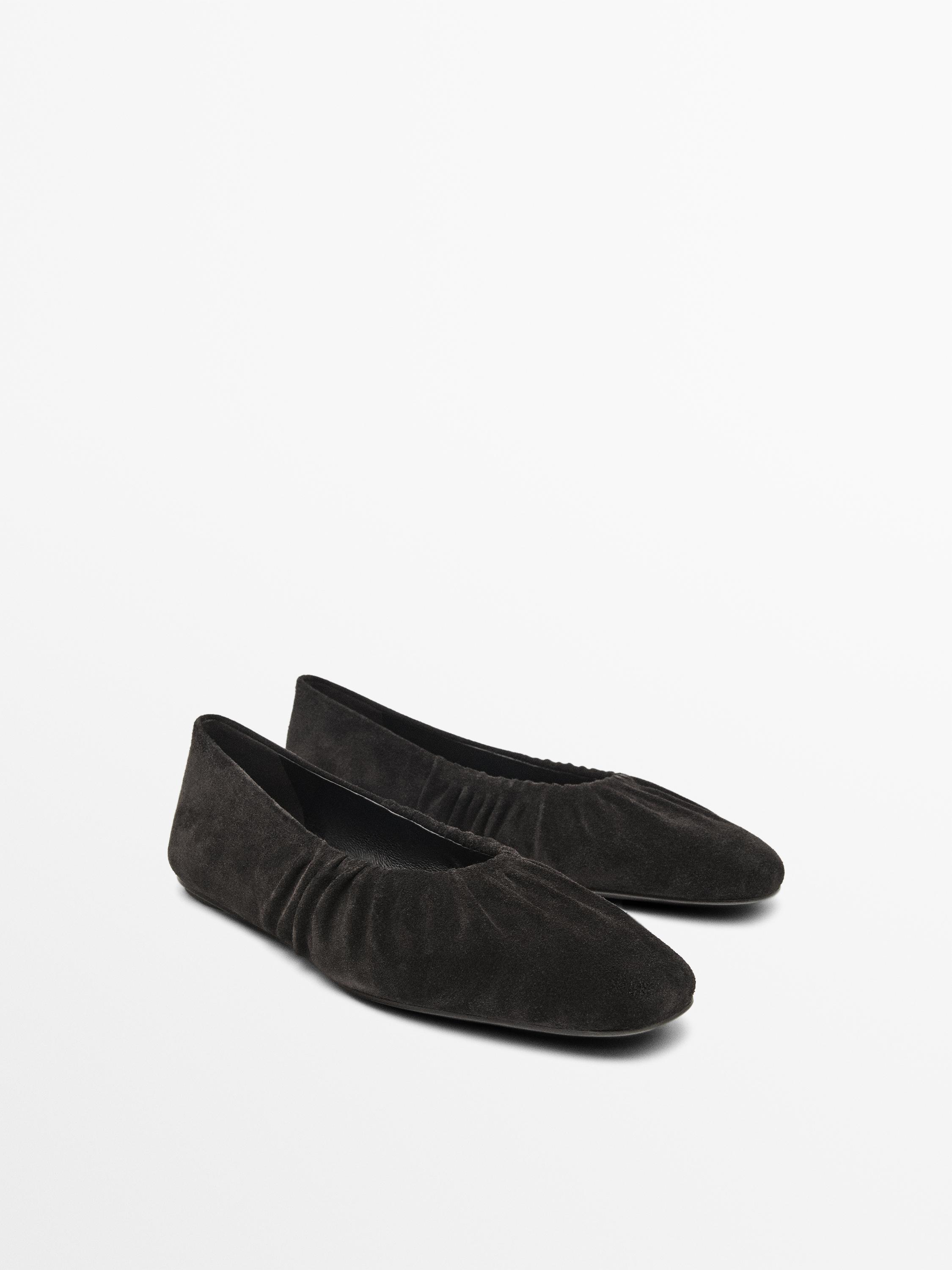 Gathered split leather ballet flats